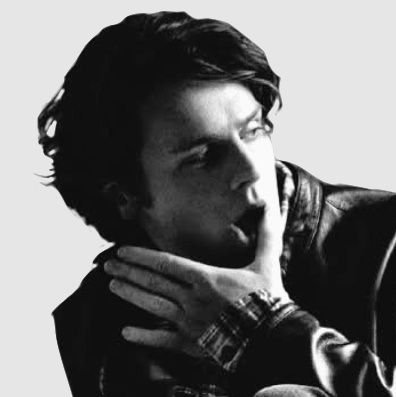 Account dedicated to tony winner and amazing actor Jonathan Groff. Acount ran by @mirrorblunight