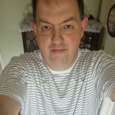 I'm 43yrs old sociable, gsoh, reliable guy work in retail and from dorset, UK. like movies, theatre, gaming, books. Avid box setter. love pop, r n b music 🎶 📺
