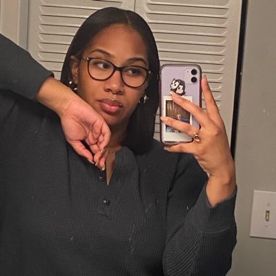 carlaLOVEScrack's profile picture. with love, always.