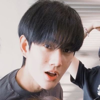 jujibbxam03's profile picture. เรียกเราว่า ไอ้จุ๊บ!!!! 😼🖤🏍️💨
- จุ๊บแม่เรียกไปกินข้าว -
🌟Support #Poohpavel 🐶🐱🎀