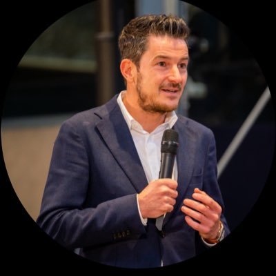Docent HRM Fontys| BrabantB(l)oeit | Internationalisering | Trainer&coach | presentator & dagvoorzitter Wielrennen | Leer mensen verlangen naar de eindeloze zee
