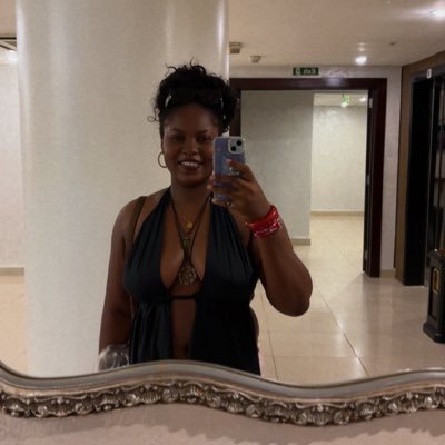 witch. writer. scissor mafia✂️ business page: @frobaeluxwigs 📧sekhanibaby1@gmail.com