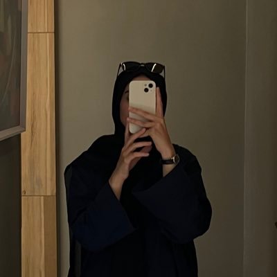 kelebek_80's profile picture. فعلا از هم گسستم، حالا حالا ها سراغم نیا.
