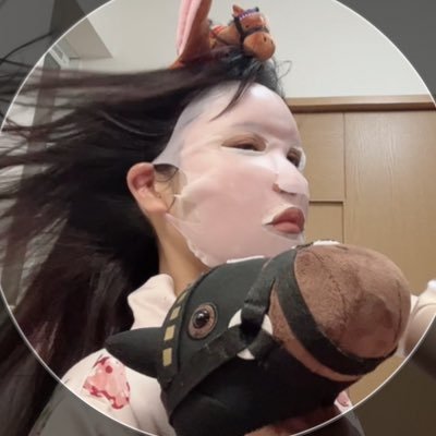 競馬cafe&barふぁみーゆ(@famille_keiba) で時給を競馬に回してます 🐴全ドゥラメンテ産駒担当🐴中央.浦和.高知🏇/テンカハル/ドゥラエレーデ/トロヴァオ/シュガークン︎💕︎🫶🟦🟩2歳⇒パラディオン/神龍 タイトルホルダー産駒出資が夢🦄໒꒱ 📸Canon EOS 80D/チンチラ