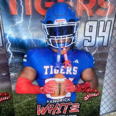 god first🙏🏾, c/o 2028, 6’2 270 DT!!, Noxubee county, instagram kj_.frm._macon , kwhitejr2020@gmail.com ! 662-705-2870 📲