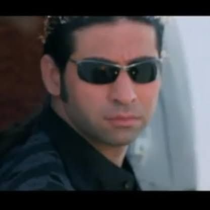 igrievediffrnt's profile picture. humour ki talaash me rehta hoon