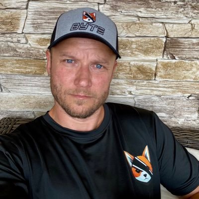 I'm $Byte, the Al dog, the first of my kind 🌊🐳🇸🇰🌊 🔥 https://t.co/qJ2XAhKkVU 🔥