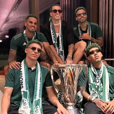 Sdhwhfw's profile picture. ماذنبنا وقد صادف ربيع أعمارنا خريف العالم ؟