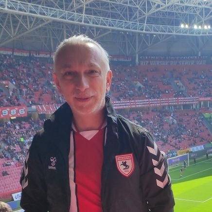 Samsunspor Kongre Üyesi - Samsunsonhaber köşe yazarı -Perakende Sektörü Yönetici - Sadece Samsunsporlu -Gazi Mustafa Kemal Atatürk.