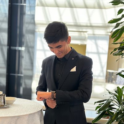 JavohirA6489's profile picture. swe. building.