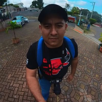 ecastropro's profile picture. 🎥 Visiting El Salvador?
I film & edit your Bitcoin trip 🇸🇻
🎬 Camera Man | ✂️ Editor | 🚗 Driver