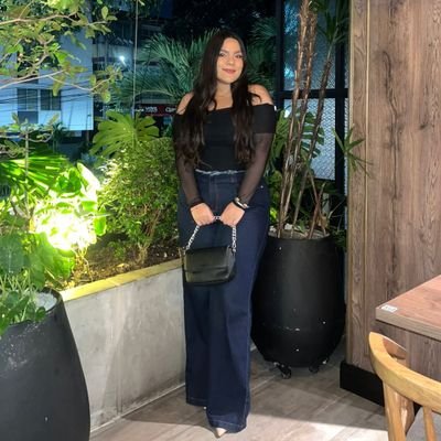 tinarys21's profile picture. abogada en formación, actual experta en café|222✨
ig: valentinarysr