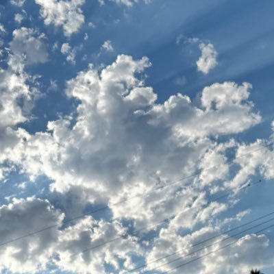 I love life and weather and volcanoes and news too and I live in SoCal.
