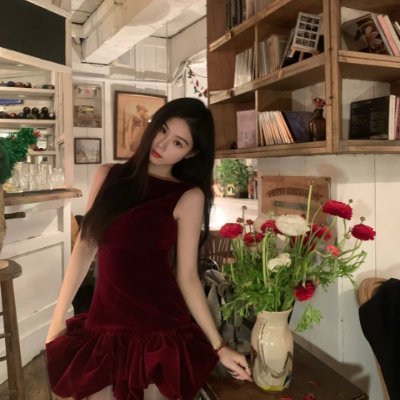 Sports (yoga, golf, running, gym), food, travel, self-driving🥰