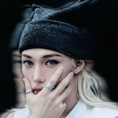 Be Lilith, Never Eve 🥀
Slytherin 🐍
Books 📖
T.S ✨
SKZ🫀