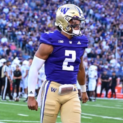 2x 🏆 National Champions / Eternal PAC-12 Champs #GoHuskies 💜💛 #BowDown #PurpleReign ☔️