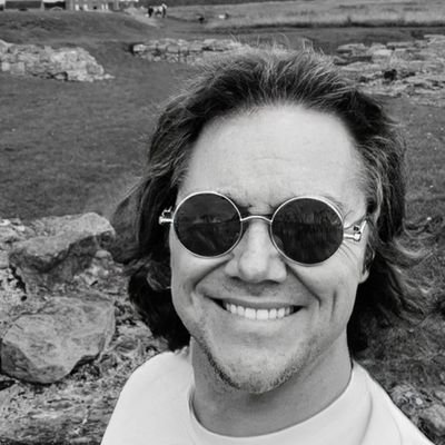 Electronic Musician, producer and singer a.k.a. VinylAddict, Record collector, Music-Head, ... Comedy lover, Film buff, Football follower, esp York City FC!