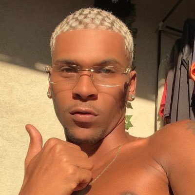 Parcerias via direct🫡 •CONTENT CREATOR +18 All my https://t.co/LjQu33Q4Bn