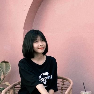 evaxts's profile picture. Males, mau tidur aja