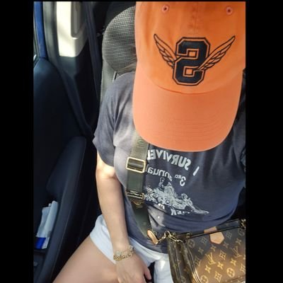 Seaton1414's profile picture. Supreme boymom. 
LDR - IN ✈️ NY.
Co-Parent Vacations.
Corporate Girly.
Weather & Seismology geek.