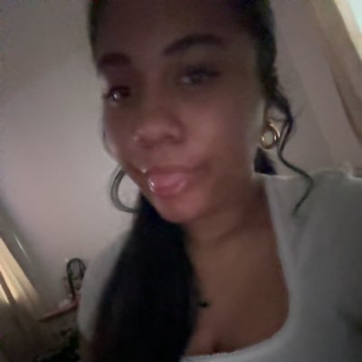 ImSwidney's profile picture. Truman HS 26’ | T&F |