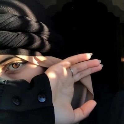 zo33zo3's profile picture. heeeeeeeeeey