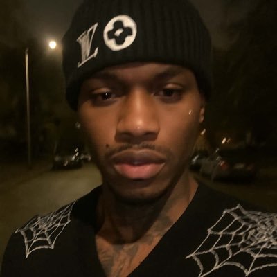 RROffThots's profile picture.