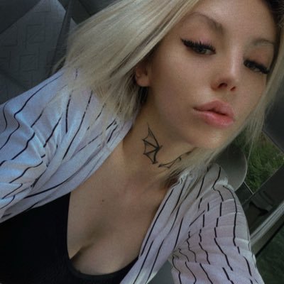 IG xx.poszyta.xx | w linku czeka na was niespodzianka 🤭💋 https://t.co/erIAuy4RrV