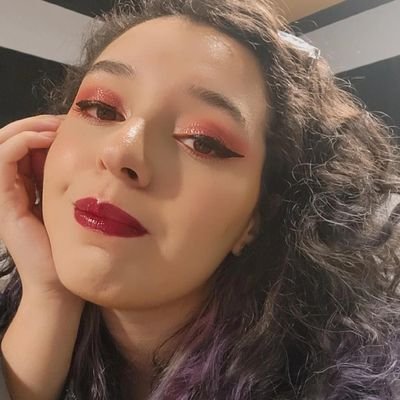 Falo de música, umas bobeiras e faço umas fotos de shows por aí ✨
magical girl miss colorful 🌈