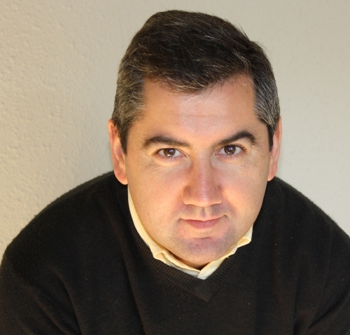 Entusiasta del Software Libre y el Conocimiento Libre. Intrigado por las TIC's y Director de GNUO. Secretario de AEXTIC