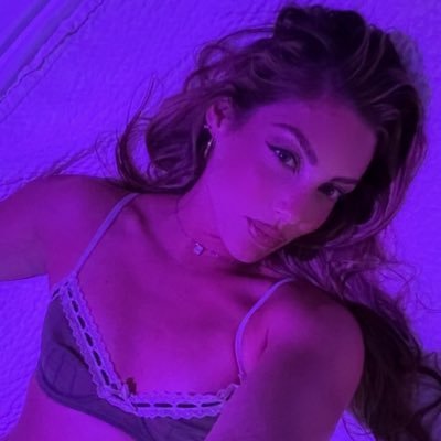 Pretty but Evil š | Bratty Findom | Spoil me or you donāt exist šø | This ass will have you obsessedš | Approach at your own riskā¼ļø