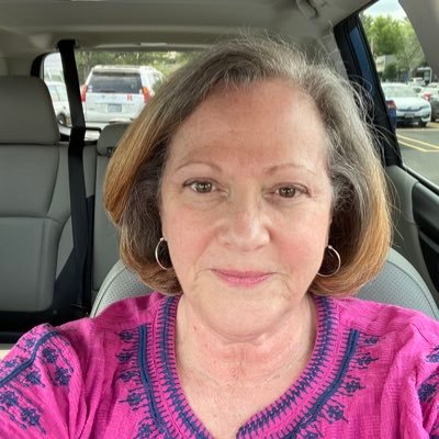 tzbbie's profile picture. 