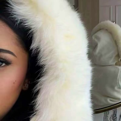 L33naxox's profile picture. Retired baddie xo