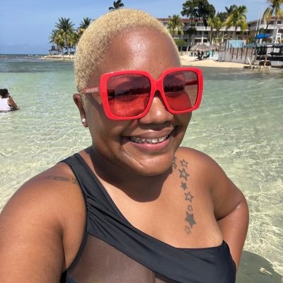real ass bitch give a fuck bout a nigga // @cannamigas