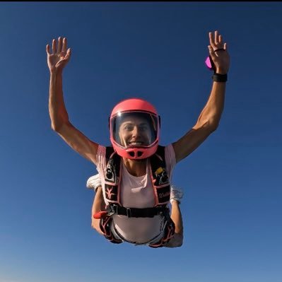 Skydiving Wife & Girl Mom 💖 • Culinary Goddess • Meme Stock Hodler $AMC 🦍🚀 • Fun jumper at @jumpgrandhaven 🪂 • Moderate Feminist 🤘🏻
