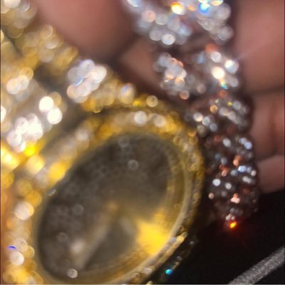 20 - 141K @Instagram | Dm for inquires | Too Famous Too Known