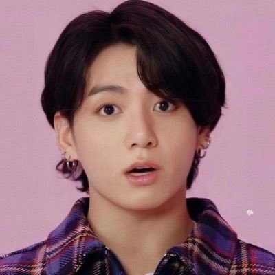 Kim Taehyung made me do it ššØš¦ ā80s liner ⢠OT7 Bias:š»š°š±ā¢ Busan YTCš°š· ⢠DDay NY/CHI/OAK ⢠HOTS NY/CHI š¦ https://t.co/Ql9uxKxloZ