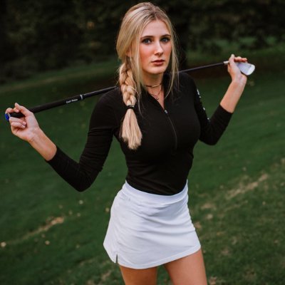 Ella_moon9009's profile picture. Even when you are at your most lost, try to smile. Maybe, @UNICEF someone will fall in love you because of your lonely smile.#MAGA Make America Great Again