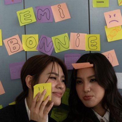 ! EmiBonnie 🧡🦊🐰💜
