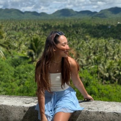 helloelle27's profile picture. ;ଓ ❀ '99 ❁ shine dream smile 💐🩷