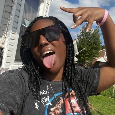 Follow my Backup page @LBackuppage AND my IG @ladyk_nospace for more content!
