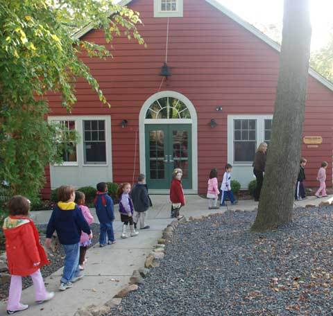 An independent, coeducational day school for students in Nursery through Grade 8.