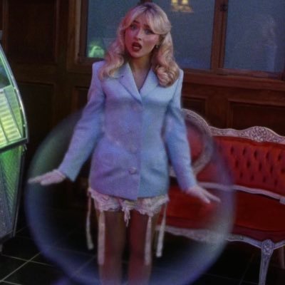 allthebelIssay's profile picture. yay go gay