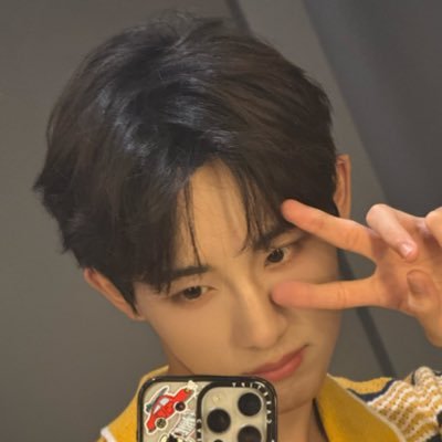 made it to winwin’s bubble; forever with b.a.p5