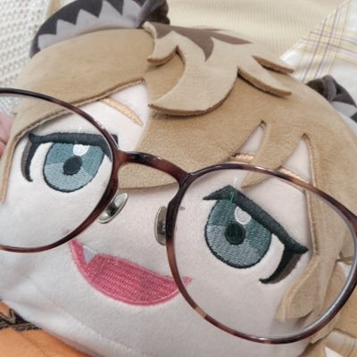 【プロカ必読】アラサー成人済みオタク/グッズ取引とtwst🍩沼から抜け出せず、リアルも混合するオタクな垢。腐は地雷ですが自衛済。夢思考あり。同担様は自衛のために🔇します。