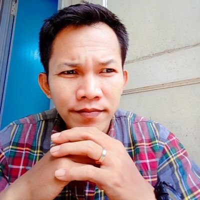 Semua titipan Allah. Bismillah. Terima jasa panggilan urut pijat,refleksi,totok wajah,kerokan, jika ingin tanya / order langsung bisa klik link WhatsApp saya👇