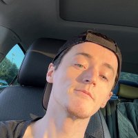 Doug (@dwrfy) 's Twitter Profile