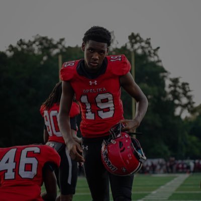 Opelika football /class of 2028 /10 grade/ WS 6’2 185 Jalenjackson935@gmail.com