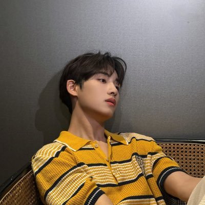 ชีวิตนี้ขอแพ้แค่ต่งเตนล์ ส่วนมึงเดี๋ยวเจอกัน ( fan account )
ft.S1rinat | Allten |
https://t.co/s0if7F2aUv