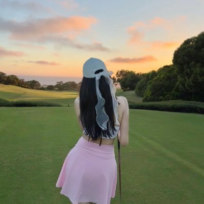 ✨I like traveling, playing golf, reading, watching movies, camping, skydiving, skiing, horseback riding, etc.